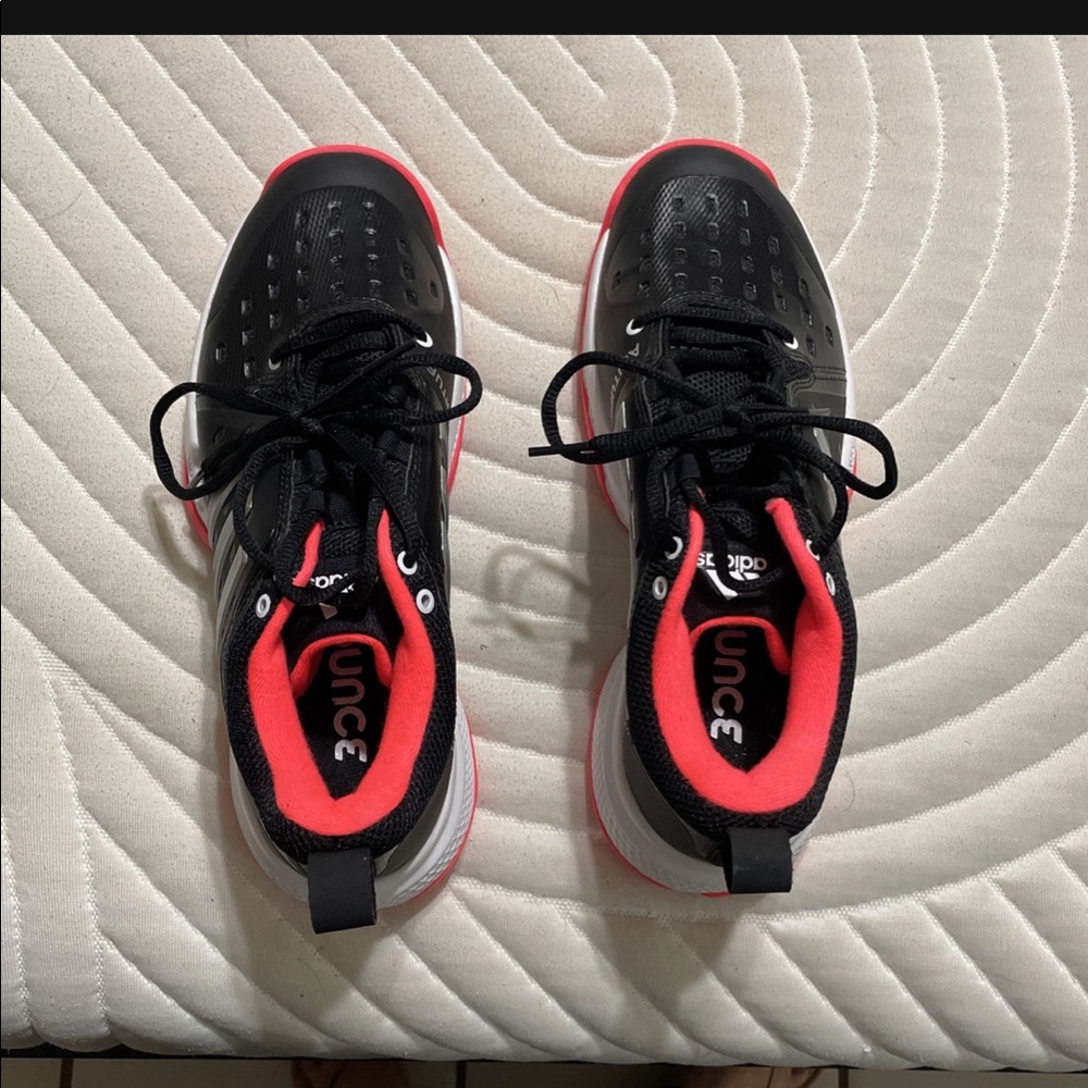 Black Adidas Bounce Sneakers